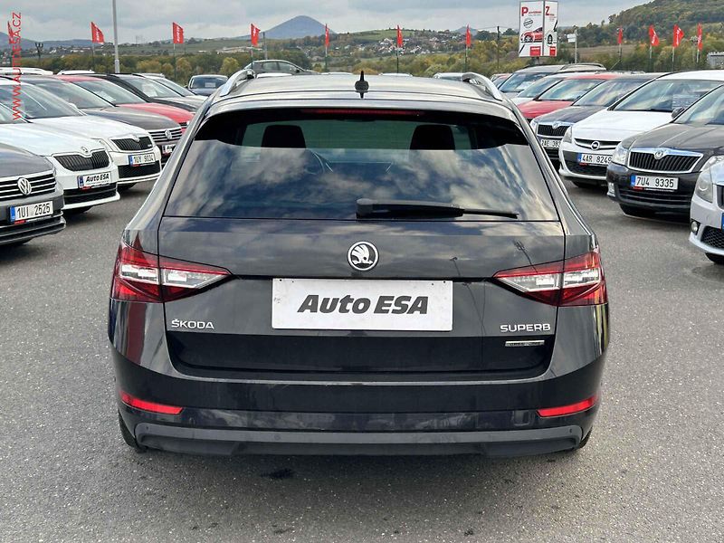 Škoda Superb (2016) 1.6 TDi, AC, výhřev sed. - fotka 5 z 19
