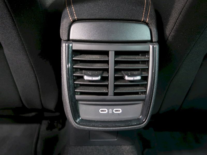 Škoda Kamiq (2021) STYLE 1.0TSI 81KW LED CZ TAŽNÉ - fotka 36 z 38