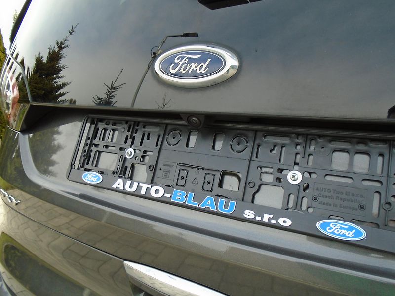 Ford Galaxy 2,0EcoBlue 140kW AWD Vignale  - fotka 12 z 50