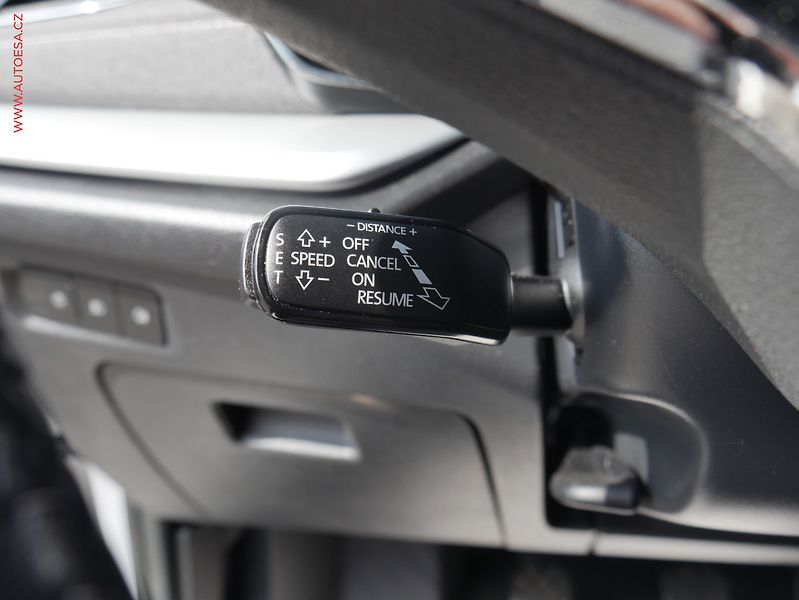 Škoda Octavia (2021) 2.0 TDi, ČR, Style, LED, navi - fotka 16 z 17