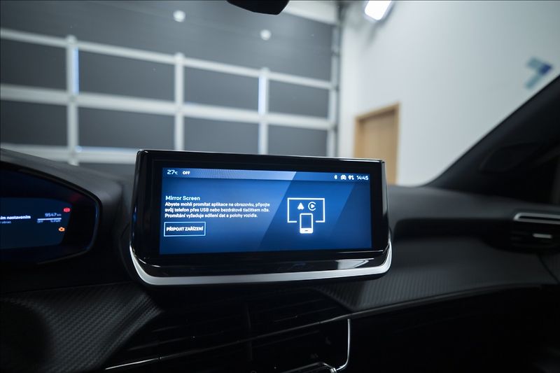 Peugeot 2008 1,2 HYBRID AT KAMERA 360° ČR - fotka 36 z 43