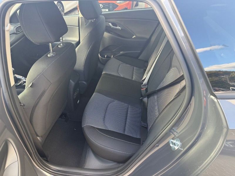 Hyundai i30 WG 1,0 TGDI FAMILY CLIMATE - fotka 6 z 9