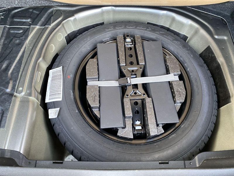 Škoda Kamiq (2023) 1.0 TSI DSG Monte Carlo - fotka 27 z 39
