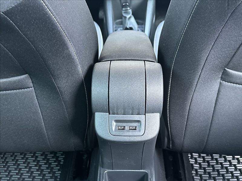 Škoda Fabia 1,0 TSI 95PS  Ambition Top - fotka 30 z 52