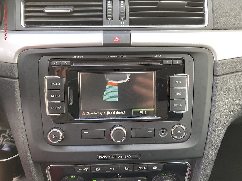 Škoda Superb (2013) 2.0 TDi, Ambition, bixen, TZ - fotka 18 z 18