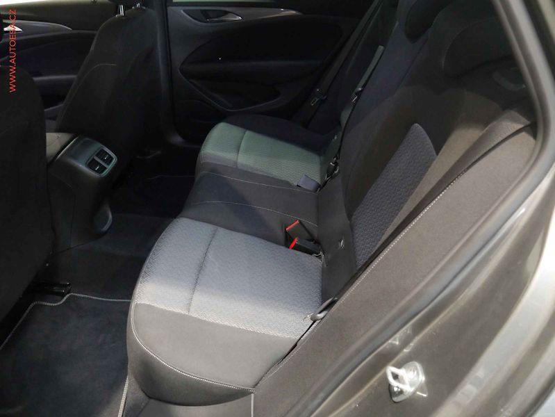 Opel Insignia (2019) 2.0 CDTI, 1.maj, AC, navi - fotka 10 z 19