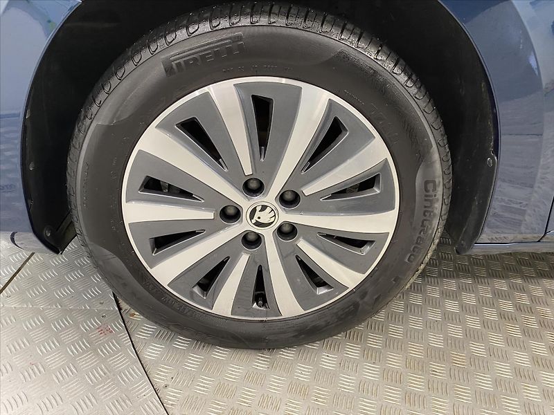 Škoda Superb 2,0 TDI 147kW DSG Style - fotka 28 z 29