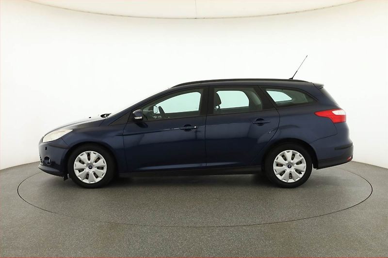 Ford Focus (2013) 1.6 TDCi, po STK, Tažné - fotka 3 z 15