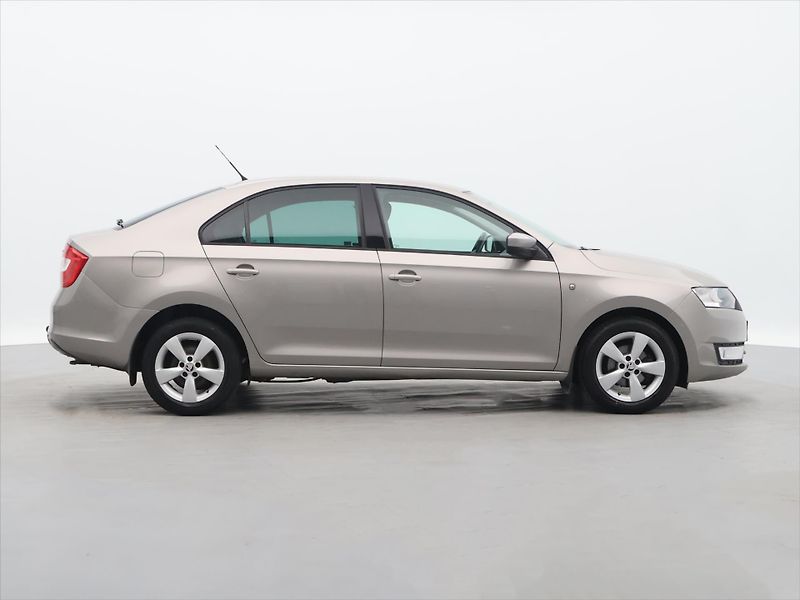 Škoda Rapid 1,2 TSI 63kW Ambition Fresh - fotka 7 z 27