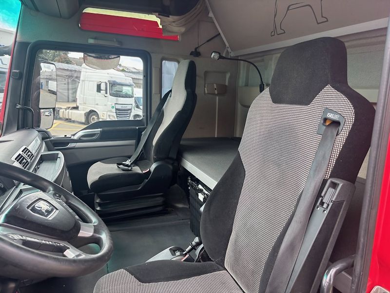 MAN TGX18.460 EURO 6 MEGA/lowdeck - fotka 12 z 16