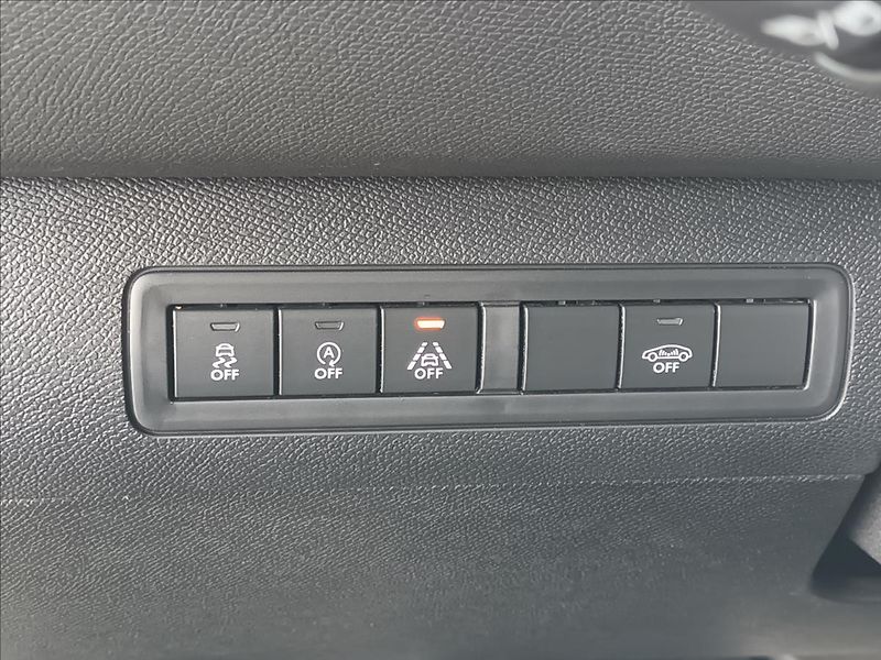Peugeot 308 2,0 HDI,GT,130KW,ČR,RADAR,NAVI - fotka 37 z 50