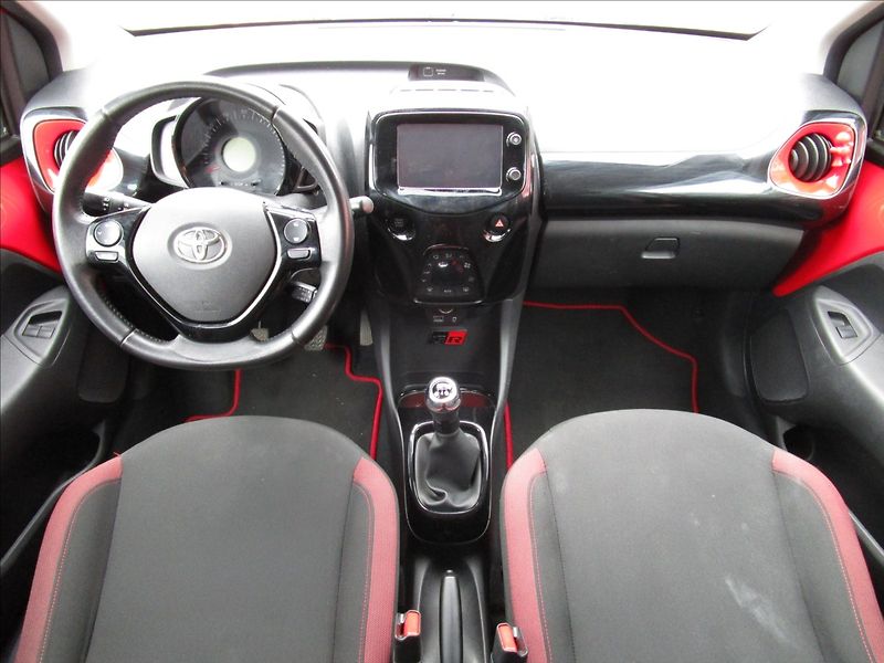 Toyota Aygo 1.0VVT-i, aut. KLIMA - fotka 7 z 37