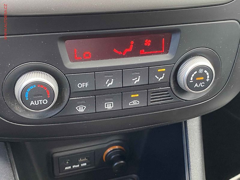 Kia Venga (2016) 1.4i, Výhřev sed, TZ - fotka 14 z 18