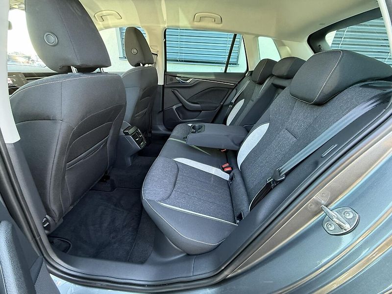 Škoda Kamiq 1,0 TSi 85 kW TopSelection - fotka 20 z 22