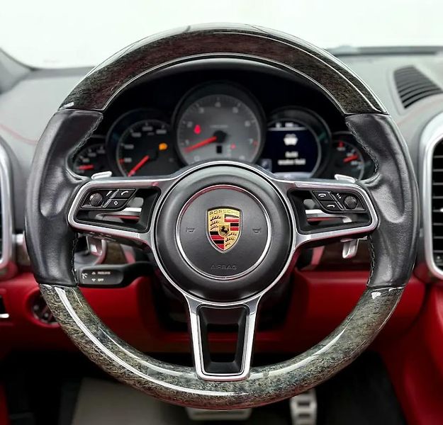 Porsche Cayenne (2016) Výkonná verze S - fotka 12 z 18