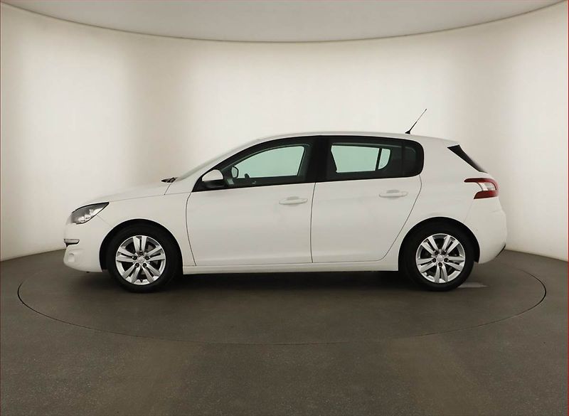 Peugeot 308 (2014) 1.6 e-HDi, Serv.kniha - fotka 3 z 13