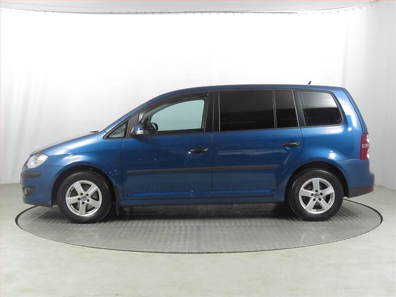 Volkswagen Touran (2009) 1.9 TDI, Automat, Serv.kniha - fotka 3 z 18