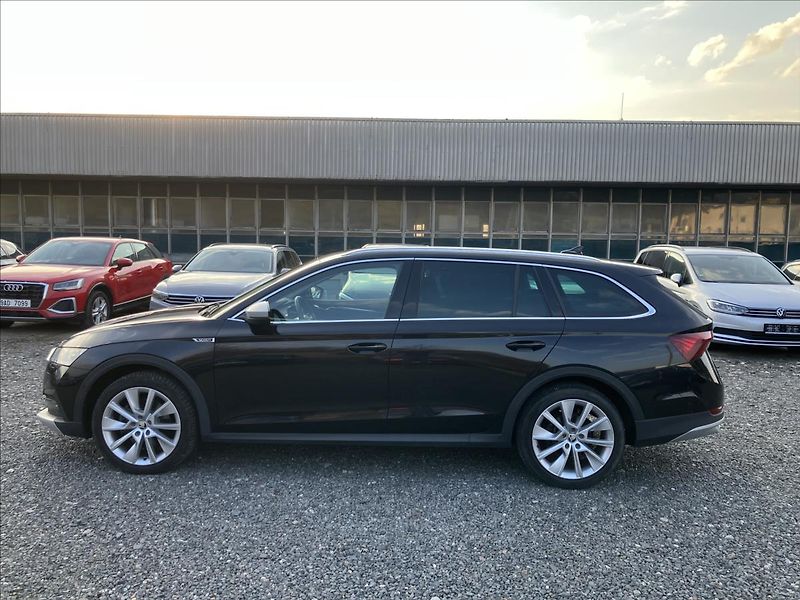 Škoda Octavia 2,0 SCOUT,TAŽNÉ,WEBASTO,CANTON - fotka 3 z 44