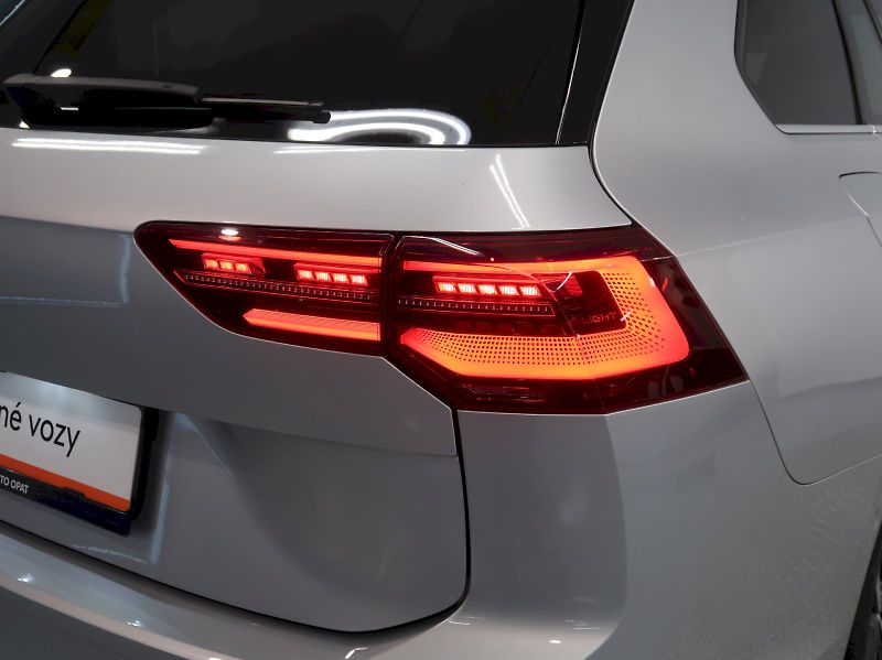 Volkswagen Golf (2023) VARIANT 2.0TDI 110KW DSG TAŽNÉ - fotka 11 z 38