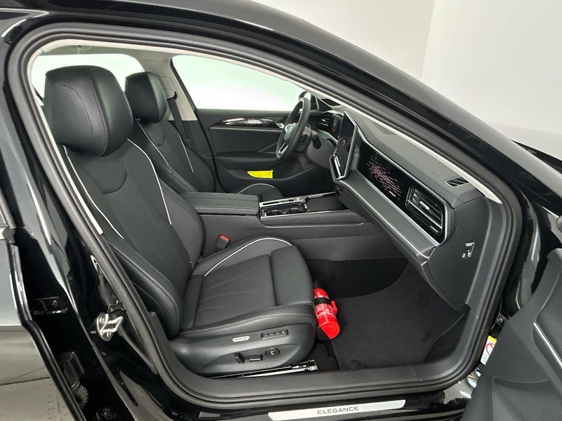Volkswagen Passat (2025) Kombi - fotka 9 z 30