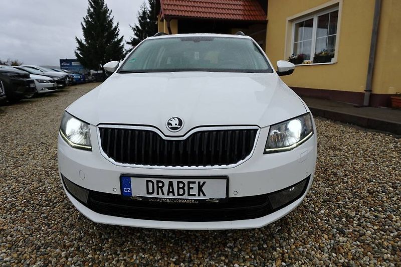 Škoda Octavia (2013) STYLE 2,0 TDI 110 kW - fotka 9 z 40