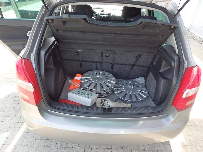 Škoda Fabia 1,2 HTP ZÁLOHOVÁNO - fotka 8 z 13