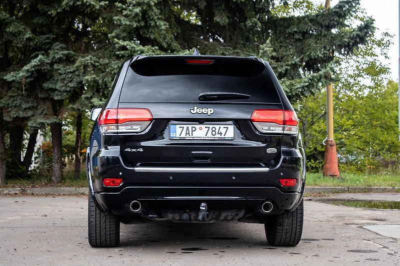 Jeep Grand Cherokee - fotka 6 z 23