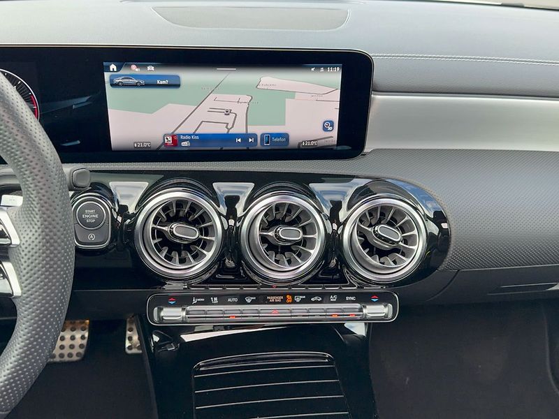 Mercedes-Benz CLA 180 d, AMG, Panorama - fotka 19 z 35