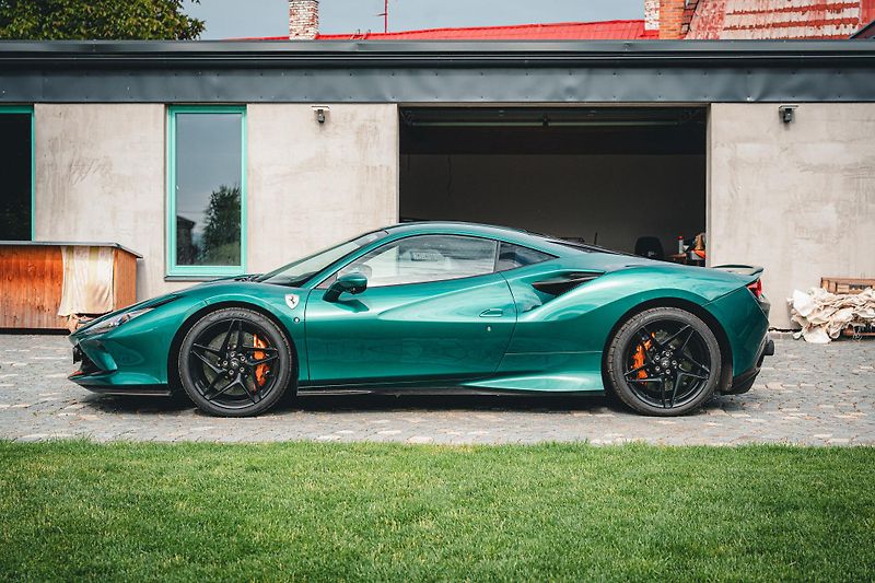 Ferrari F8 (2022) Tributo Special Tailor Made  - fotka 2 z 60