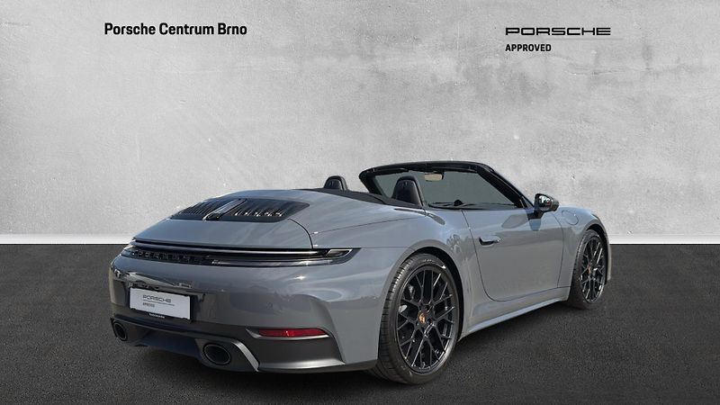 Porsche 911 Cabrio - fotka 6 z 30