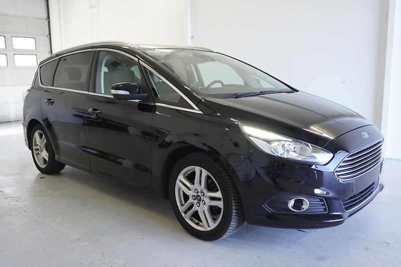 Ford S-MAX 2.0 ECOBOOST,7MÍST,138 000KM! - fotka 3 z 27