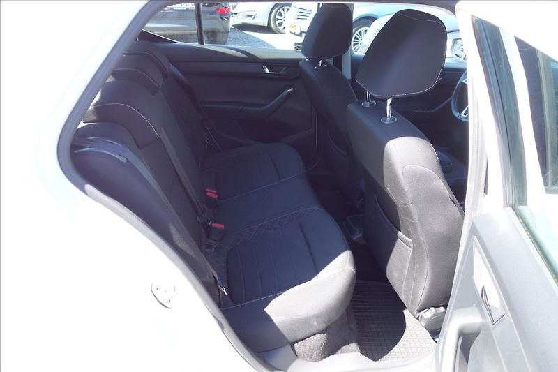 Škoda Fabia 1,2 TSi 81KW, ČR, DSG, STYLE. - fotka 13 z 33