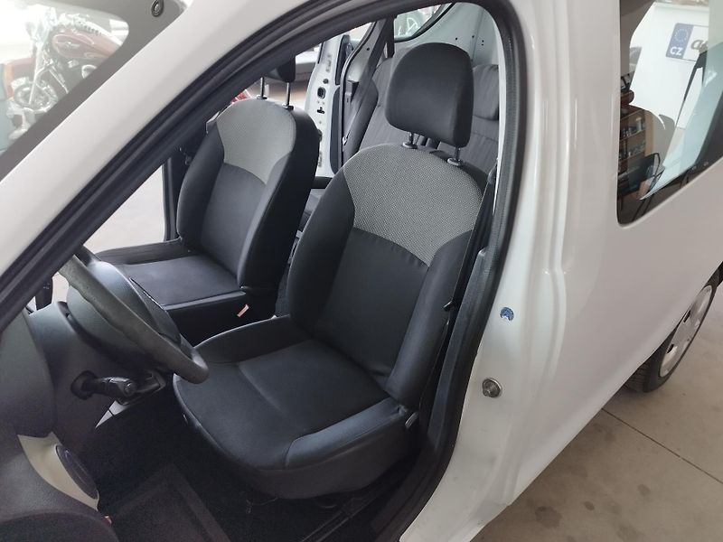 Dacia Dokker (2013) 1,6I,61KW,SERVISNÍ KNÍŽKA - fotka 15 z 20