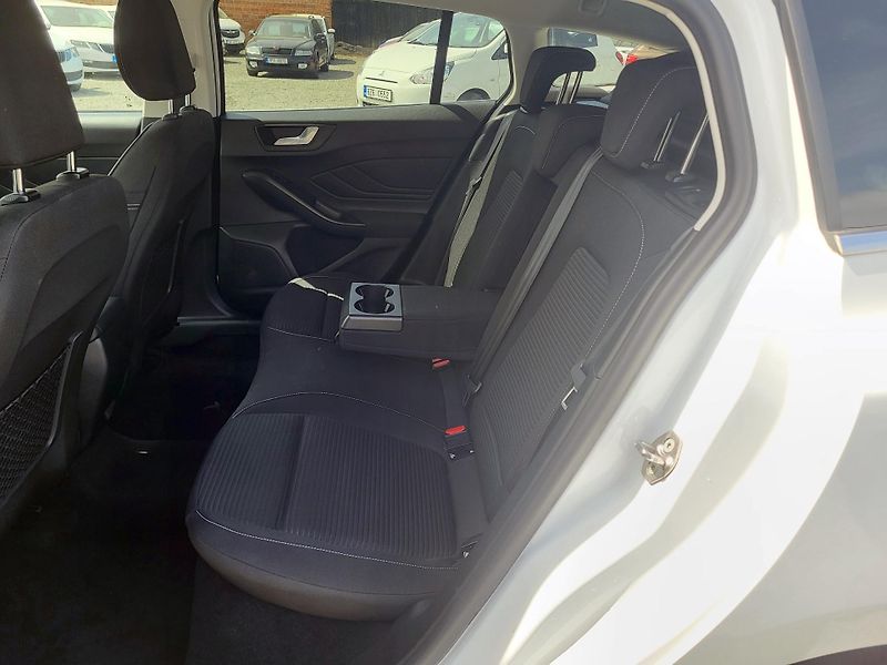 Ford Focus 1.0 EcoBoost mHEV 114kW TITAN. - fotka 8 z 50