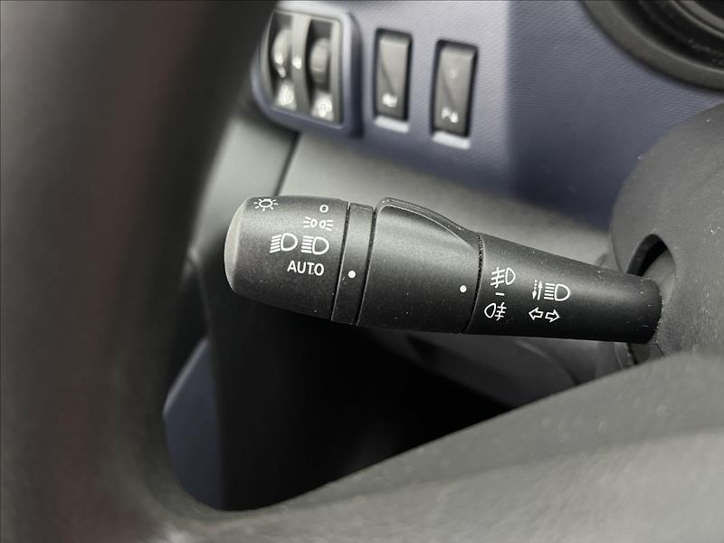 Opel Vivaro 1,6 89kW KLIMA DPH 1.MAJ CZ TZ - fotka 9 z 32