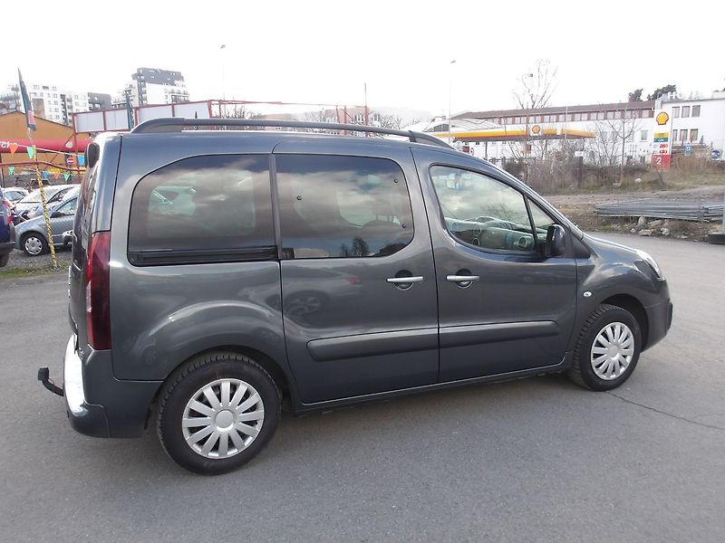 Citroën Berlingo 1,6HDi MULTISPACE 1.MAJITEL !! - fotka 13 z 32