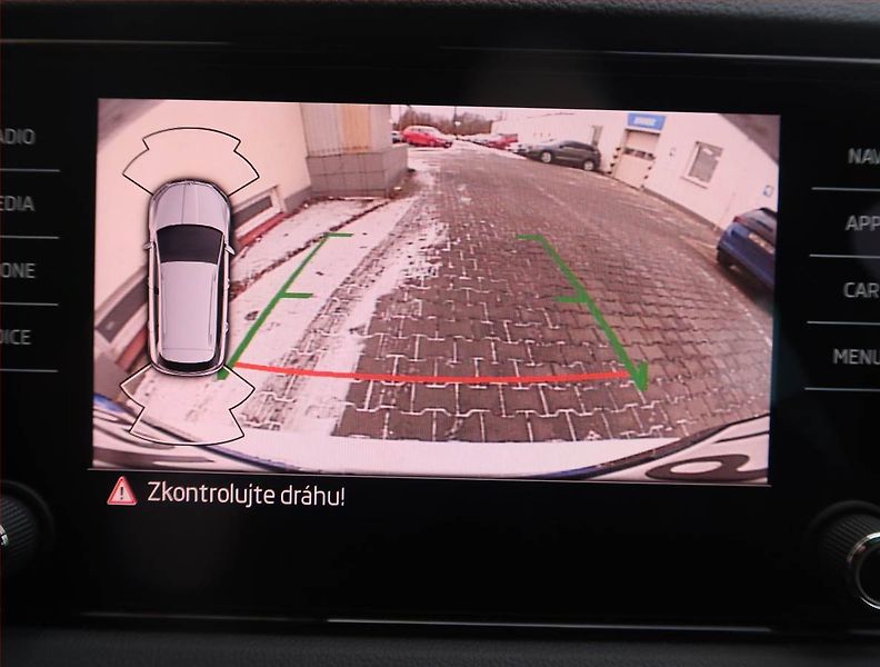 Škoda Karoq (2024) Fresh 1.5 TSI - fotka 21 z 21
