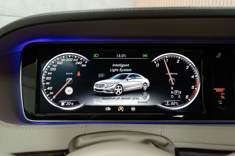 Mercedes-Benz Třídy S 350d 4MATIC*AMG*AIR-BALANCE*ČR - fotka 26 z 42