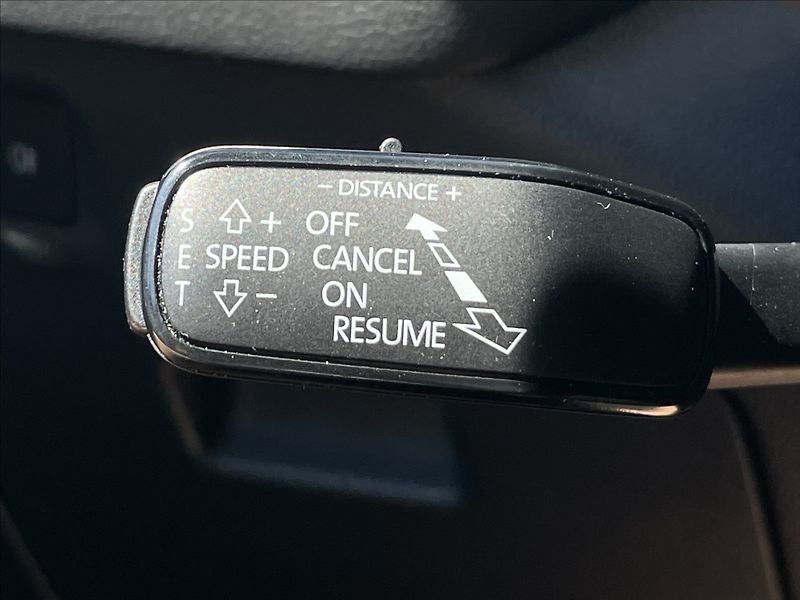 Škoda Octavia 2,0 TDI DSG Style Plus LED+PDC - fotka 11 z 23