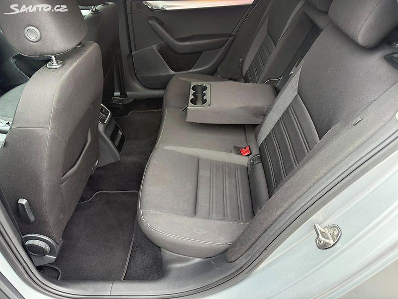 Škoda Octavia 1.6 TDi DSG - fotka 27 z 32