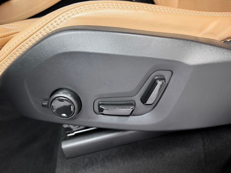 Volvo XC90 B6 AWD ULTIMATE BRIGHT, WEBAST - fotka 26 z 35