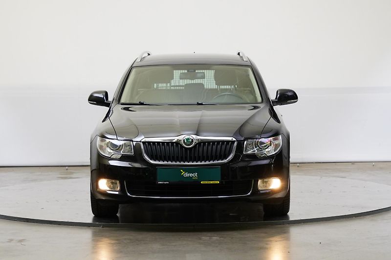 Škoda Superb - fotka 4 z 28