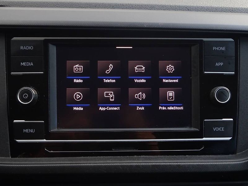Volkswagen T-Cross (2021) 1,0TSi /70kW Bassis - fotka 14 z 26
