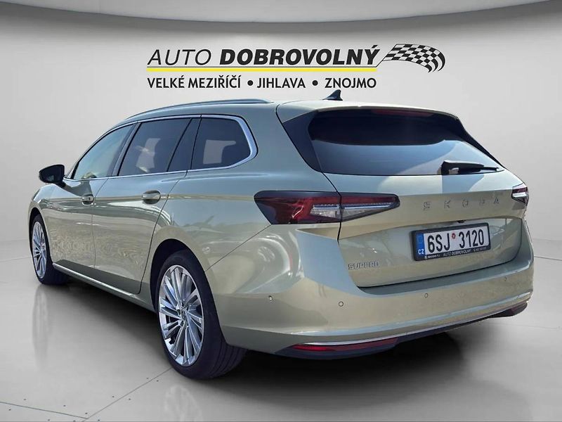Škoda Superb Combi L&K 2,0 TDI 110kW DSG7/. - fotka 5 z 24
