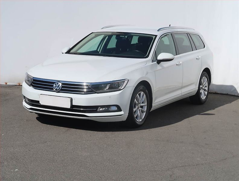Volkswagen Passat (2015) Comfortline 2.0 TDI - fotka 2 z 15