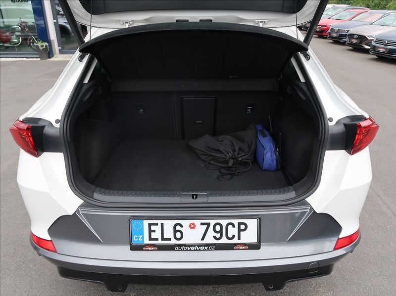 Cupra Formentor 1,4 TSi,150kW,e-Hybrid,DPH - fotka 23 z 29