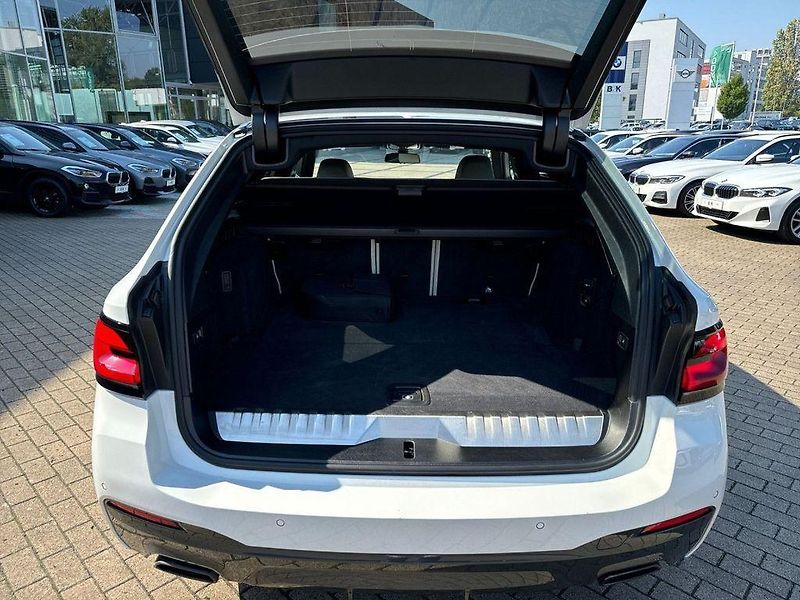 BMW Řada 5 (2024) 2.0 /215kW - fotka 6 z 12
