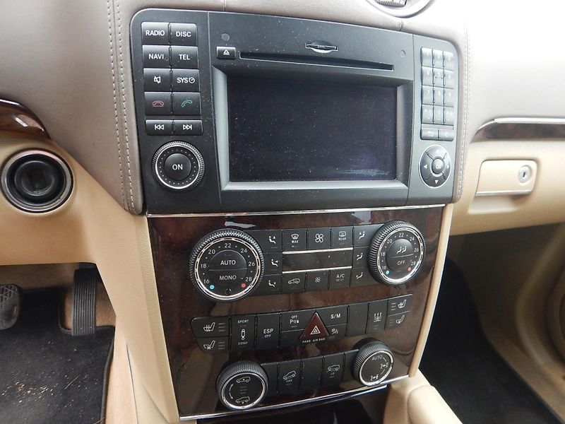 Mercedes-Benz GL 450 CDI 4MATIC, ČR, 7 MÍST - fotka 25 z 30
