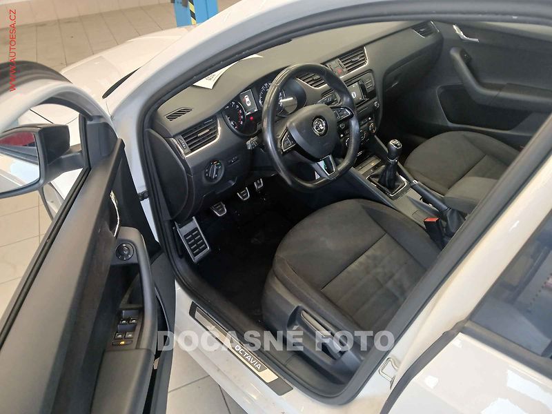 Škoda Octavia (2016) 1.6 TDI, ČR, Style - fotka 3 z 3