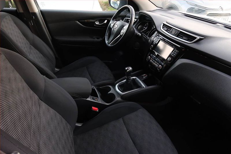 Nissan Qashqai (2015) 1.2 DIG-T, Navi, Tempomat - fotka 9 z 18